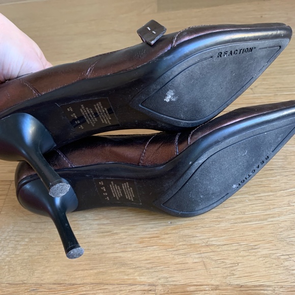 Kenneth Cole Reaction Pointy Heels - Picture 6 of 8